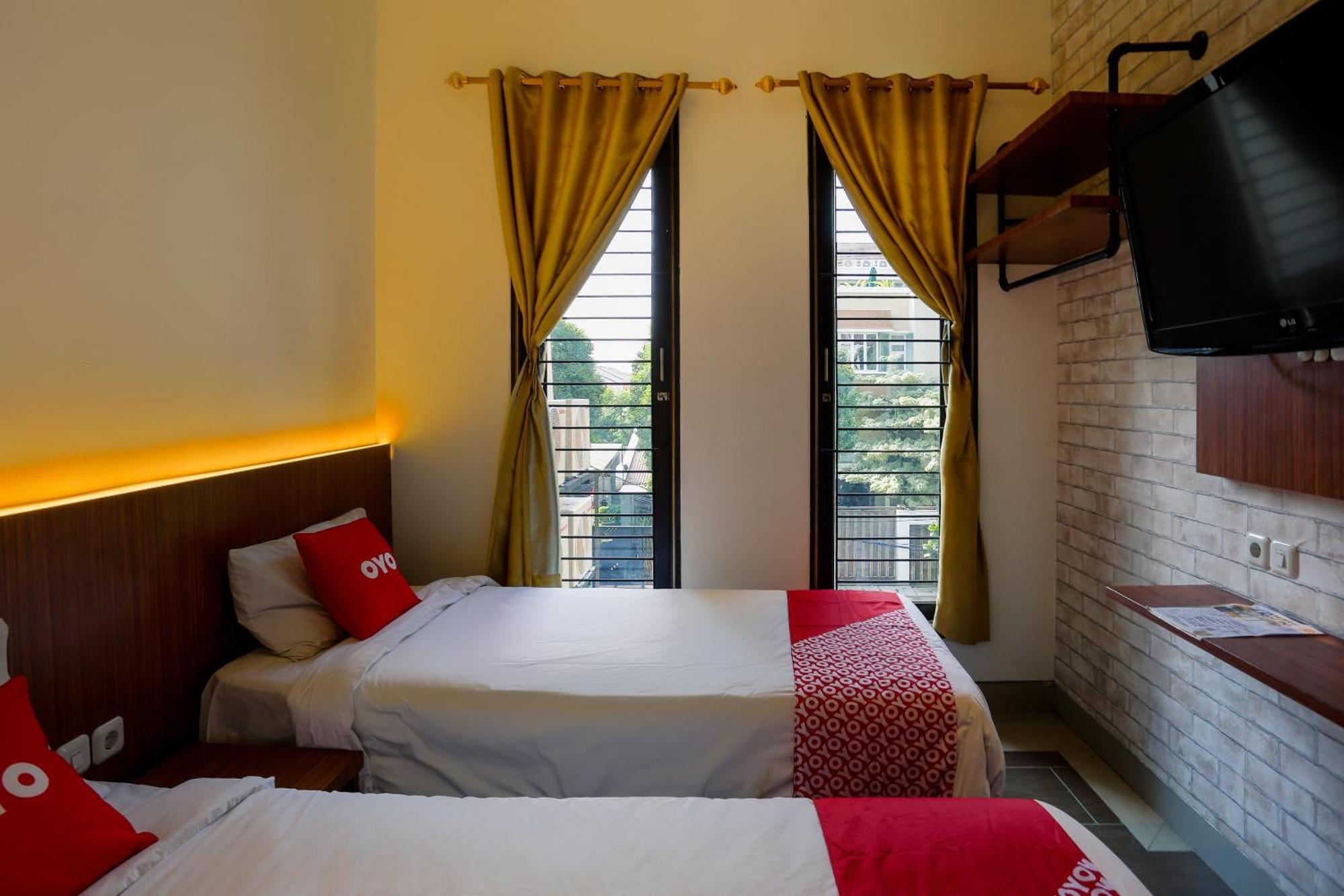 Super Oyo 3109 Point Inn Jakarta Exterior photo